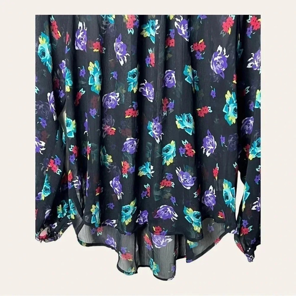 0411W. Elle SHEER LONG SLEEVE TOP KEYHOLE IN FRONT FLORAL PATTERN BLACK SIZE XL - Picture 4 of 9